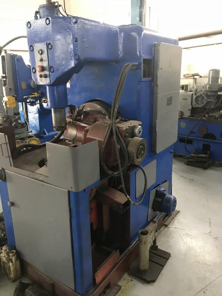 Предлагаю 5Б312 - полуавтомат зубофрезерный вертикальный для цилиндрических колес